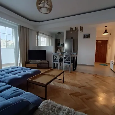 Botanical Garden Apartment